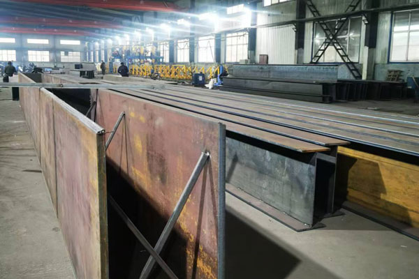 寧夏彩鋼板加工的生產服務概述