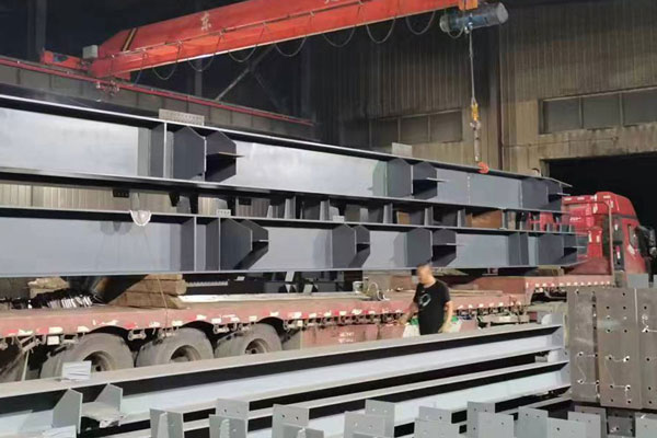 銀川鋼結構廠家進行鋼結構運輸過程中要注意什么？